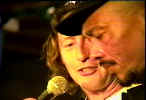 vibe with julian.JPG (40357 bytes)